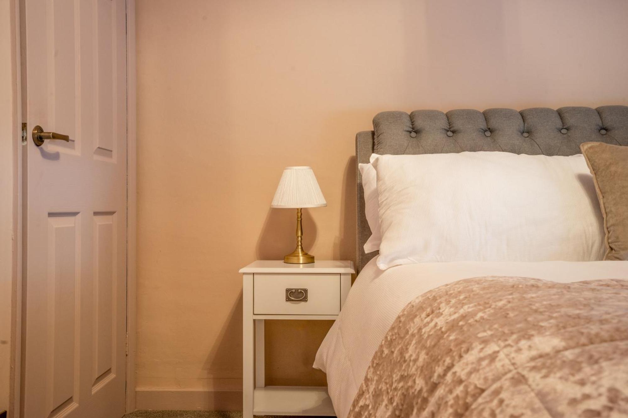 The Saddlers Apartment ยอร์ค ภายนอก รูปภาพ